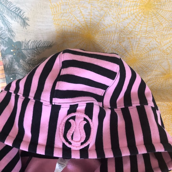 Top - Picture 3 of 3